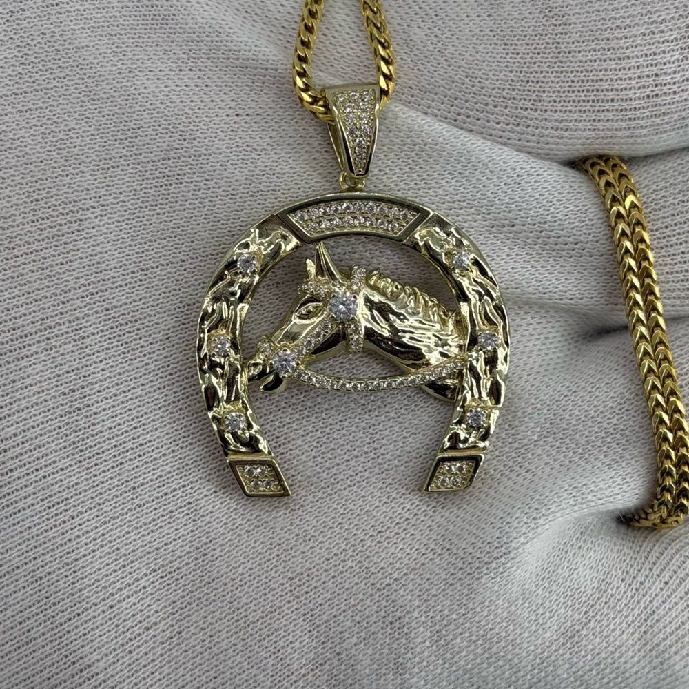 925 Sterling Silver 18K Gold Plated Horse Head Horseshoe Pendant Iced CZ 10g